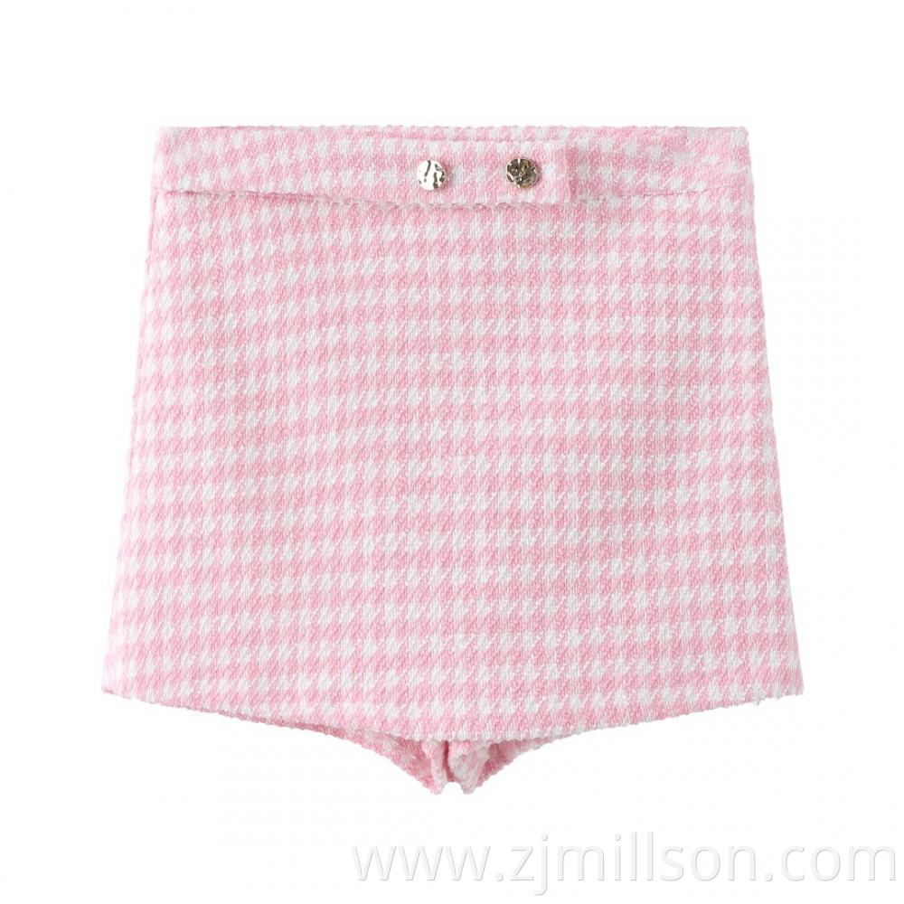 Women Pink Checks Yarn Dyed Shorts